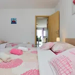 Fuer Fuenf Personen Im Ersten Stock By Interhome * Vir