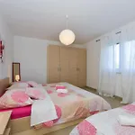 Appartement Fuer Fuenf Personen Im Ersten Stock By Interhome Vir