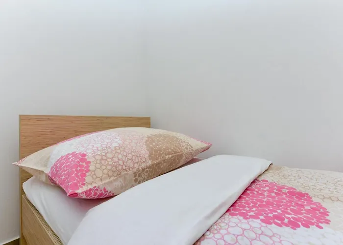 Fuer Fuenf Personen Im Ersten Stock By Interhome